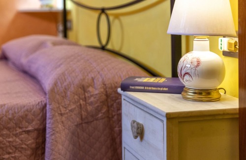 Olmedo Apartment | Apartment "L'Oliveto Fiocca" with Shared Garden & Wi-Fi