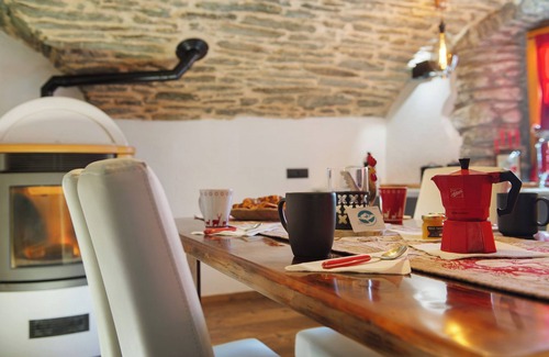 Bionaz Apartment | Apartment 'La Cachette' with Mountain View, Private Terrace and Wi-Fi