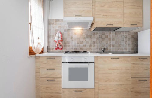 Selargius Apartment | Apartment 'La Casa del Sole' close to the Sea with Balcony & Wi-Fi