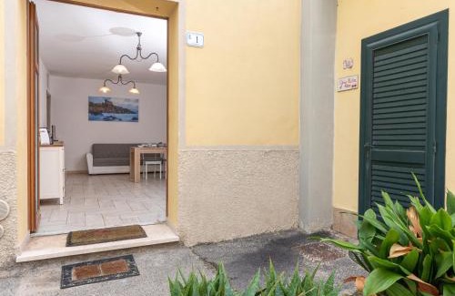 Follonica Apartment | Apartment La Casetta dei Pescatori by Interhome