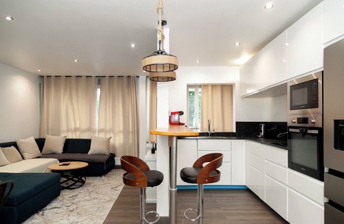 Parc-Nord Apartment | Apartment La Defense - Near RER station and Arena stadium