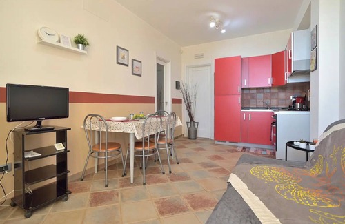 Marzamemi Apartment | Apartment "LA DIGA Bilocale fronte-mare" with Sea View, Garden & Wi-Fi