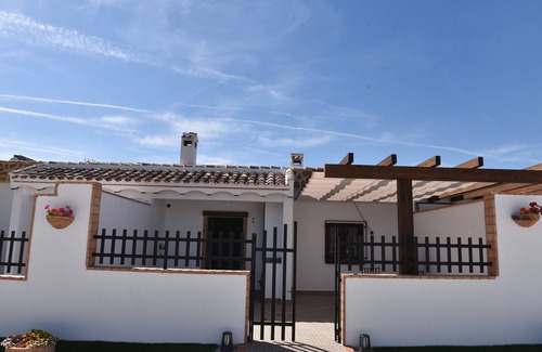 Chiclana de Segura Apartment | Apartment 'La Teja 3' with Mountain View, Wi-Fi and Air Conditioning
