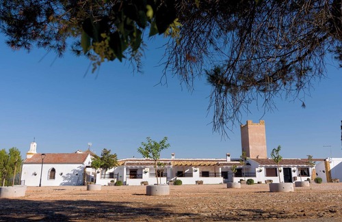 Chiclana de Segura Apartment | Apartment 'La Teja 4' with Mountain View, Wi-Fi and Air Conditioning