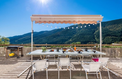 Valgorge Apartment | Apartment 'La Ferme De Chalas - Appart'chambre' with Shared Pool, Shared Terrace and Wi-Fi