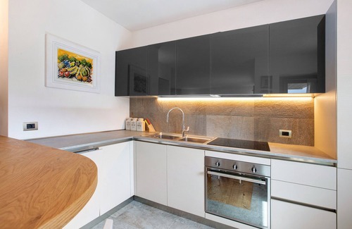 Santa Lucia Apartment | Apartment "La Casa di Armando Praimont" with Mountain View, Garden & Wi-Fi