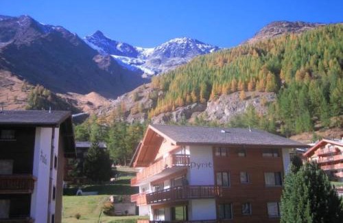 Saas-Fee Apartment | Apartment La Montanara by Interhome