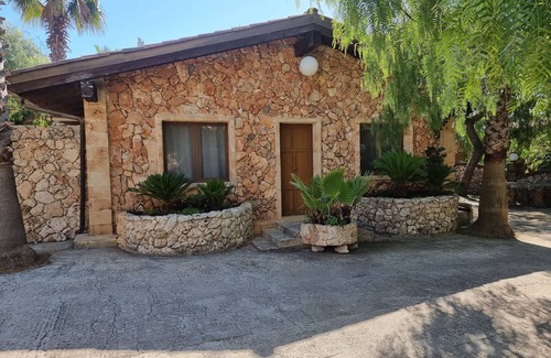 Ruffano Apartment | Apartment 'La Pietra Village - Enjoy' with Shared Terrace, Wi-Fi and Air Conditioning