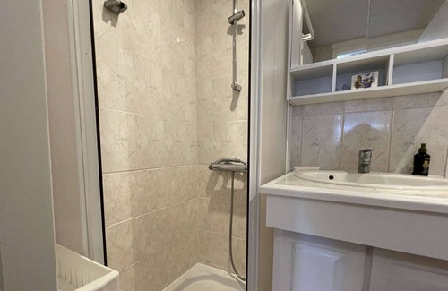 Tillieres Apartment | Apartment La Rochelle, studio flat, 4 persons