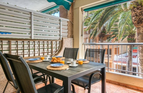 Mareny Barraquetes Apartment | Apartment 'La Terraza De Palmeres' with Sea View, Wi-Fi and Air Conditioning