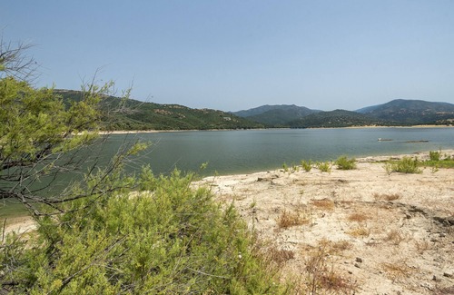 Tula Apartment | Apartment La Valle del Sole with Mountain View, Lake View, Wi-Fi & Balcony