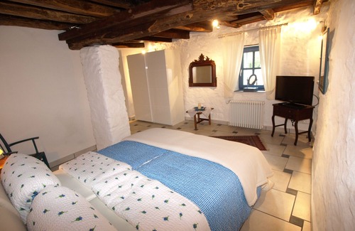 Capitolo-Costa Apartment | Apartment 'La Vigna Im Landhaus Mit Pool' with Mountain View, Shared Pool and Wi-Fi