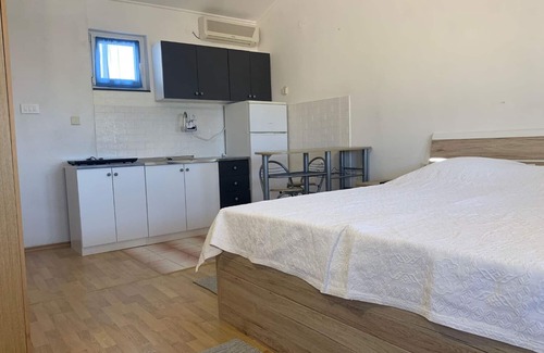 Muline Apartment | Apartment Lado - 230 m from sea: SA1(2+1) - Muline, Island Ugljan, Croatia