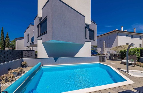Malinska-Dubasnica Apartment | Apartment LAGANINI I near the beach