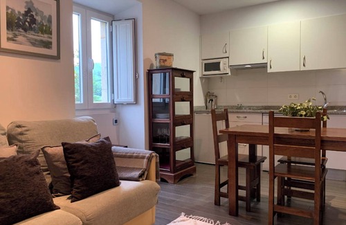 Ituren Apartment | Apartment 'Lamia' with Mountain View, Wi-Fi and Air Conditioning