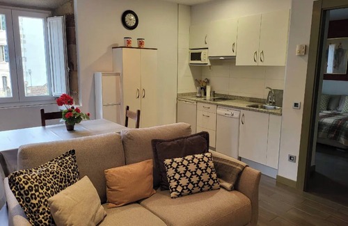 Ituren Apartment | Apartment 'Lamia' with Mountain View, Wi-Fi and Air Conditioning