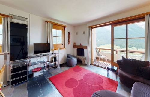 Zuoz Apartment | Apartment Larschigna - Attractive 3.5-Room Apartment