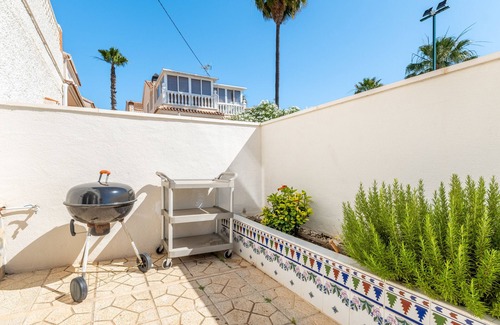Torrevieja Apartment | Apartment 'Las Calas Deluxe B' with Shared Pool, Private Terrace and Wi-Fi