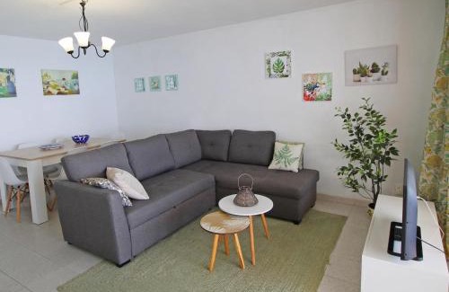 Benidorm Centro Apartment | Apartment Las Palmeras by Interhome