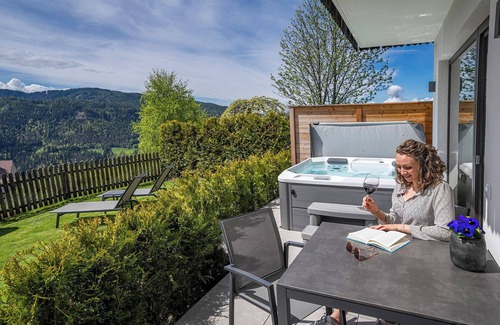 Nova Ponente Apartment | Apartment "Latemar": Private Whirlpool, Finnish Sauna, Mountain View
