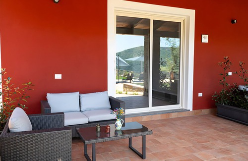 Montecorice Apartment | Apartment 'Lavanda Con Piscina' with Sea View, Wi-Fi and Air Conditioning