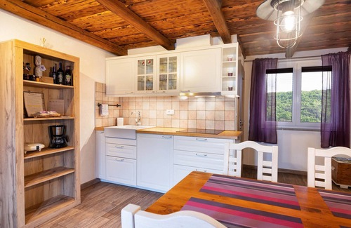 Koper Apartment | Apartment "Lavanda" in Tourist farm RED FAIRYTALE
