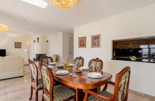 Montreux City Centre Apartment | Apartment Le Belvédère D1-4 by Interhome