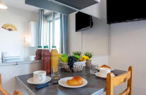 Le Grand Large Apartment | Apartment Le Chalet by Interhome