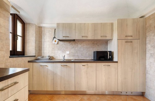Finale Ligure Apartment | Apartment 'Le Case Del Sole - Il Rustico' with Sea View, Wi-Fi and Air Conditioning