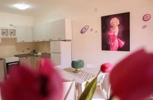 Balestrate Apartment | Apartment 'Le Magnolie 11 - 1° Piano' with Sea View, Wi-Fi and Air Conditioning