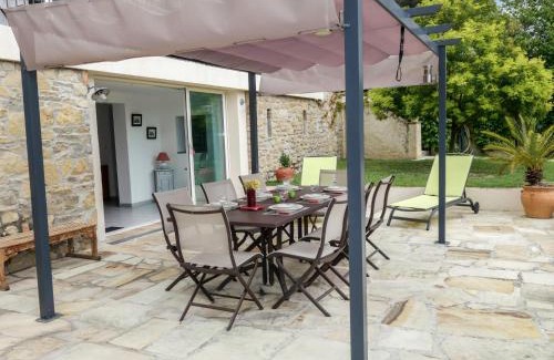 Le Castellet Apartment | Apartment Le Mas Line by Interhome