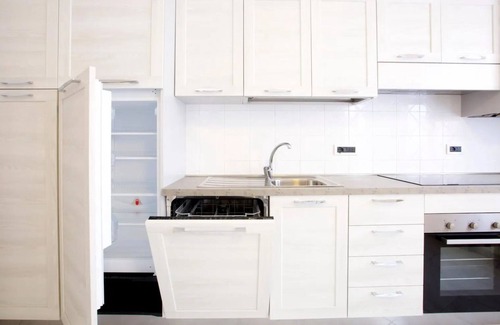 Levanto Apartment | Apartment 'Le Mura - Riviera' with Wi-Fi and Air Conditioning