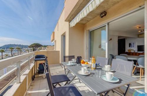 Cavaliere Apartment | Apartment Le Palazzo del Mar-11 by Interhome