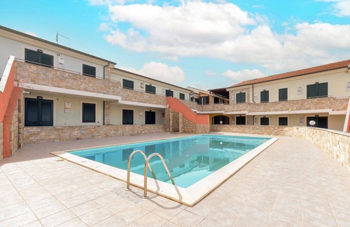 La Ciaccia Apartment | Apartment 'Le Residenze Di Anna' with Sea View, Shared Pool and Air Conditioning