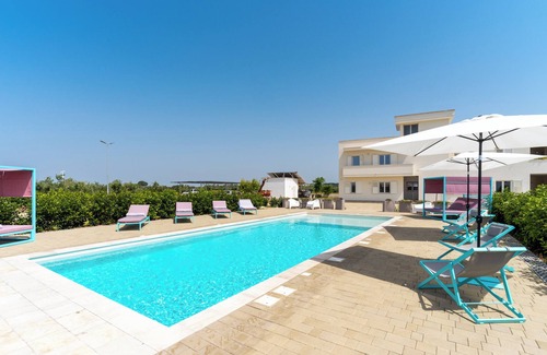 Galatone Apartment | Apartment 'Le Scuderie 7' with Shared Pool, Wi-Fi and Air Conditioning