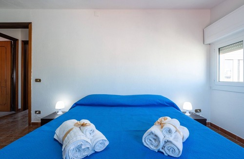 Pirri Apartment | Apartment 'Le Terrazze' with Private Terrace, Wi-Fi and Air Conditioning