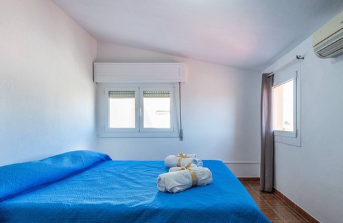 Pirri Apartment | Apartment 'Le Terrazze' with Private Terrace, Wi-Fi and Air Conditioning