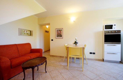 Deiva Marina Apartment | Apartment 'Leccino' with Mountain View, Wi-Fi and Air Conditioning