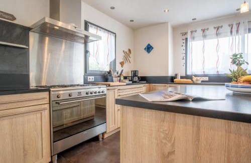 Brignogan-Plage Apartment | Apartment Les Chardons Bleus 1 - BRP204 by Interhome
