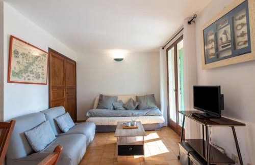 Cavaliere Apartment | Apartment Les Lantanas-1 by Interhome