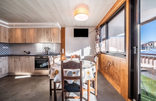 Le Praz de Lys Apartment | Apartment 'Les Mouflons 1500' with Mountain View, Balcony and Wi-Fi