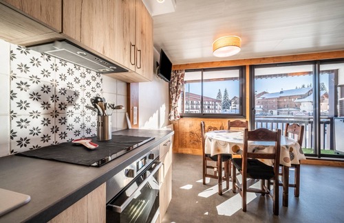 Le Praz de Lys Apartment | Apartment 'Les Mouflons 1500' with Mountain View, Balcony and Wi-Fi