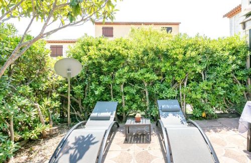 Carqueiranne Apartment | Apartment Les Tulipes by Interhome