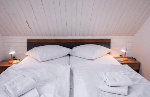 Norddeich Apartment | Apartment Leuchtturm by Interhome