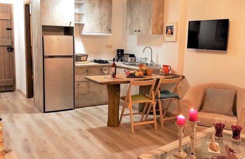 Lefkogeia Apartment | Apartment Levante, Carefree stay on a private farm, 1 km away from the beach
