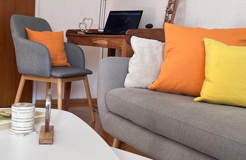 Kempten Apartment | Apartment 'Lichtdurchflutete' with Private Terrace and Wi-Fi