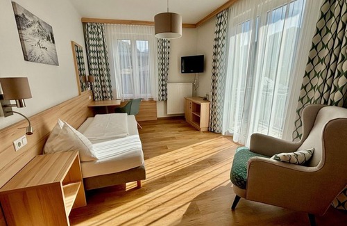 Bad Hofgastein Bed & Breakfast | Apartment/living room/shower, WC - Friedrichsburg
