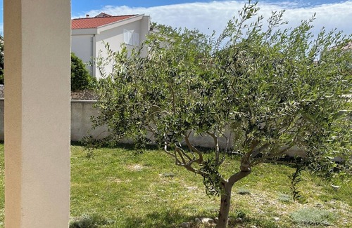 Razanac Apartment | Apartment located 500 meters from the beach