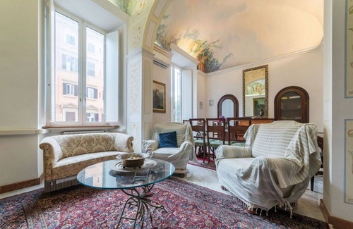 Esquilino Apartment | Apartment located on the second floor of an elegant building with a lift (not suitable for the disabled, only 2 people can enter at a time)In 140 square meters of space, it can comfortably accommodate up to 9 adultsWe are in the Esquilino district, one o