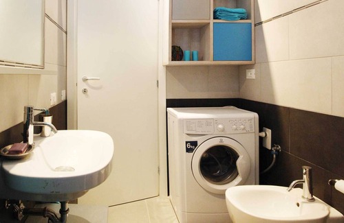 Sallustiano Apartment | Apartment "Loft near Trevi Fountain" with Balcony & Wi-Fi